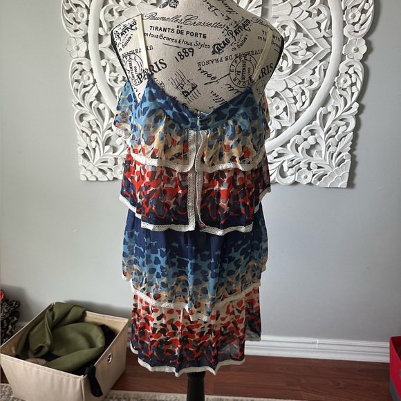 Women’s fun frilly dress size Medium - Picture 3 of 5